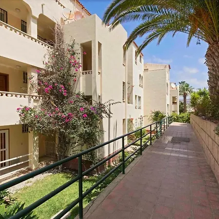 Balcony Over The Atlantic كالاو سالفاجي