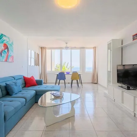 Balcony Over The Atlantic * كالاو سالفاجي